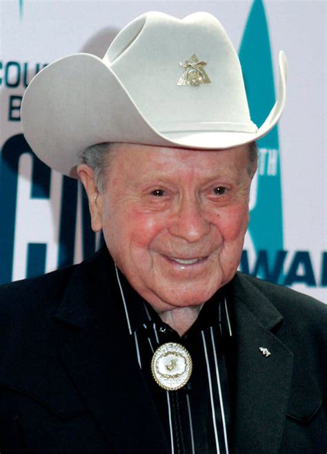 Jimmy Dickens An Outsize Country Singer Dies At 94 The New York Times