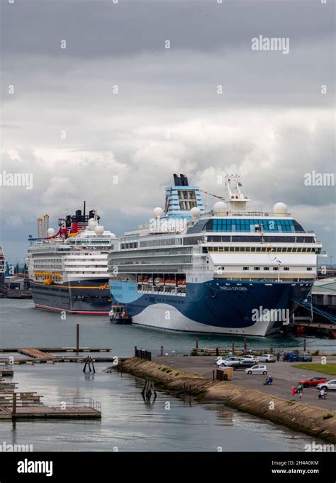 Ocean Liners Passenger Liners Cruise Ships Southampton Docks Port