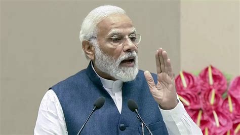 स्वस्थ भारत का संकल्प पीएम मोदी के नेतृत्व में यूनिवर्सल हेल्थ कवरेज की