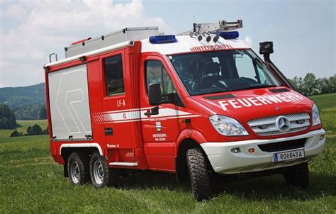 Ein Mercedes Benz Sprinter Im Einsatz Bei Der Freiwilligen