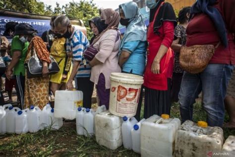 Pedagang Warteg Mulai Naikkan Harga Imbas Mahalnya Minyak Goreng