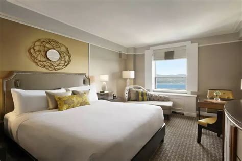 Book Fairmont Le Chateau Frontenac Quebec with VIP benefits