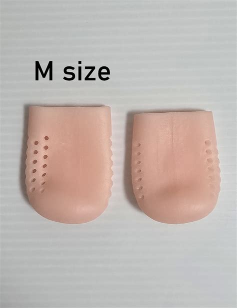 toes cover 1