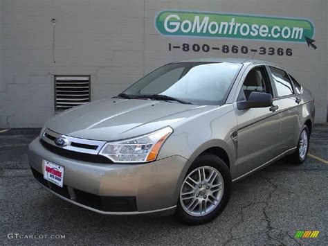 2008 Vapor Silver Metallic Ford Focus SE Sedan 16212757 Photo 13