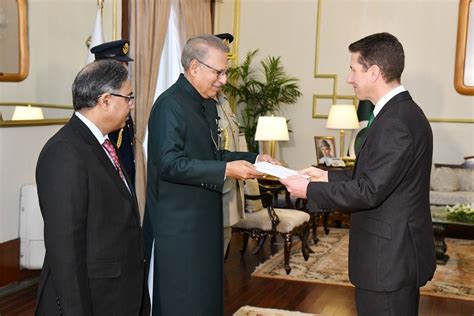 British High Commissioner To Pakistan Presents Credentials Gov Uk