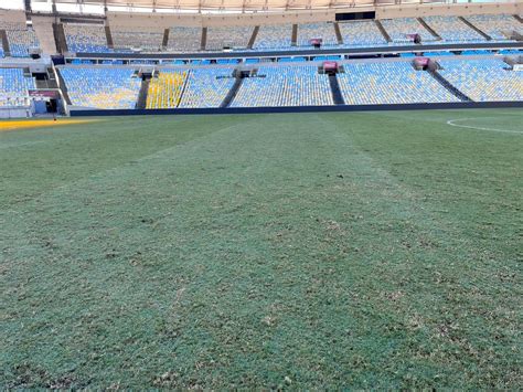 Maracanã avalia dano no gramado e Flamengo e Fluminense veem Vasco