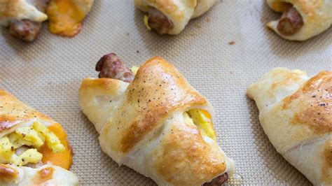 Sausage Egg And Cheese Breakfast Roll Ups Recipe From Pillsbury