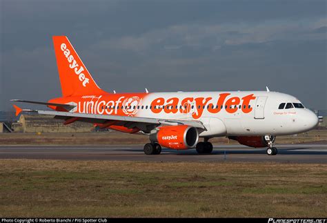 G EZIO EasyJet Airbus A319 111 Photo By Roberto Bianchi Piti Spotter