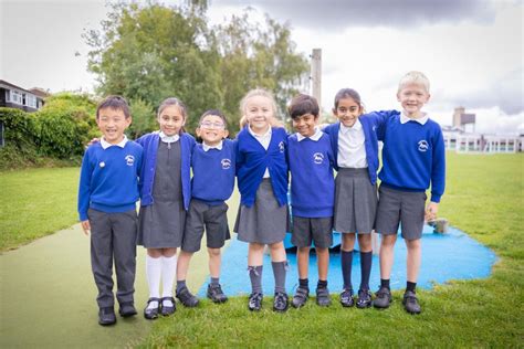 Wigton Moor Primary Ofsted Hails Outstanding Leeds School Where