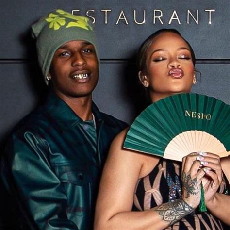 Rihanna E A Ap Rocky Compartilham Rosto De Segundo Filho Pela Primeira