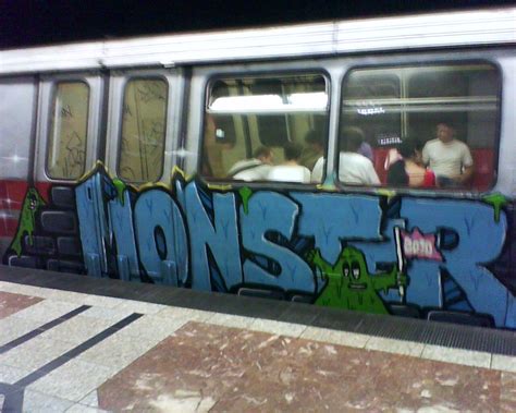 Subway Train Graffiti 5 by O-Bomba-pe-roti on DeviantArt