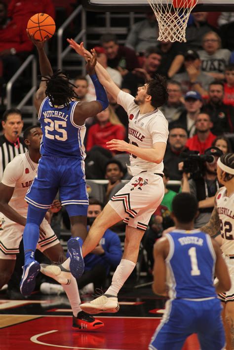 Louisville men’s basketball ultimately falls to No. 12 Duke in 69-83