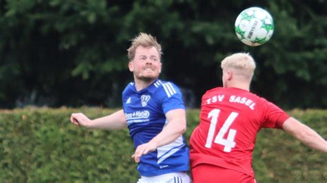 Fußball SV Halstenbek Rellingen punktet beim Meister TSV Sasel SHZ