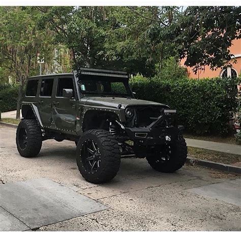 Total 51+ imagen jeep wrangler 4 door army green - Abzlocal.mx