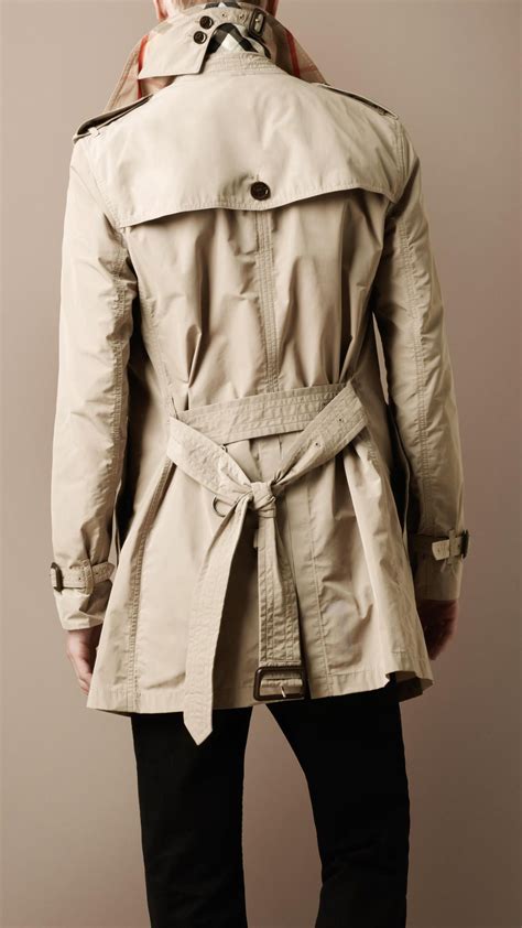 Arriba 62 Imagen Burberry Trench Coat Back Viaterramx