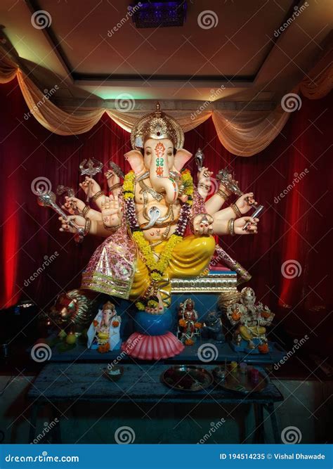 La Atractiva Escultura De Lord Ganesha Ganpatifestival2020 Sadashivpeth