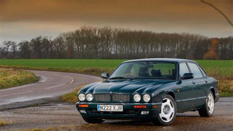 Jaguar Xjr The Six Cylinder That Revitalised Britain S Big Cat