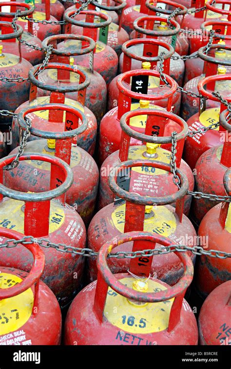 Gas Cylinders Hi Res Stock Photography And Images Alamy