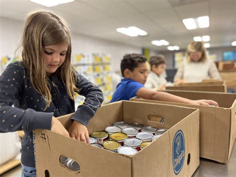 Manna Foodbank Volunteer Helene Relief Support