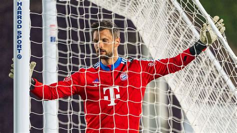 Surprising Decision Sven Ulreich Named Fc Bayern Munich S Number One