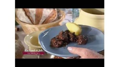 Replay Les carnets de Julie du 04 04 2020 Daube de bœuf aux olives