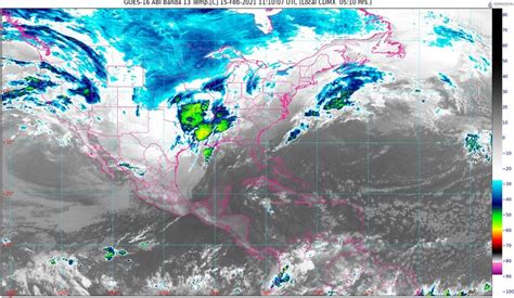 Cielo Parcialmente Nublado Con Probabilidades De Lluvias En Quintana Roo