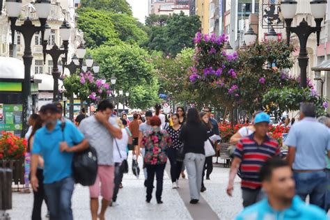 População do Paraná deve ultrapassar 12 milhões de habitantes até 2027