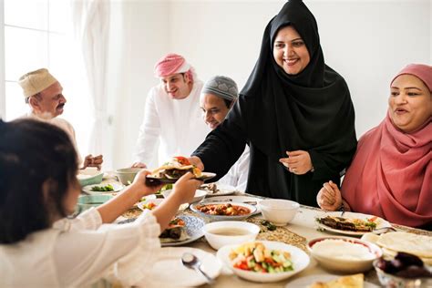 Adab Makan Dan Minum Sesuai Syariat Islam