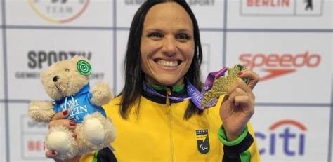 Carol Santiago Quebra Recorde Mundial Nos M Livre