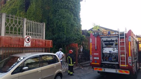 Incendio Cantù vandali danno fuoco all ex oratorio FOTO Prima Como