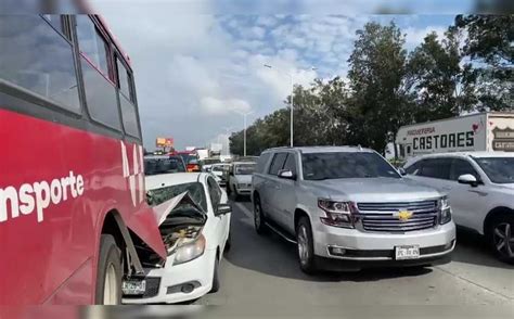 Chocan Transporte Público Y Vehículo Particular En Avenida Vallarta