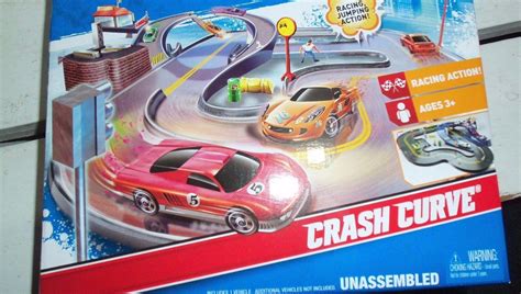 Nip Hot Wheels Crash Curve Play Set Brand New Sealed With Car