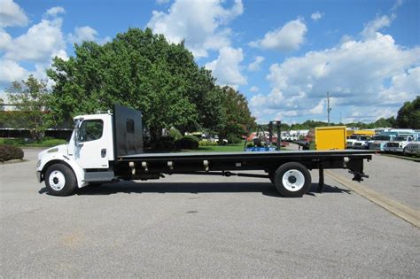 2006 Freightliner M2 106 24 Ft Flatbed Truck 230hp 6 Speed Manual