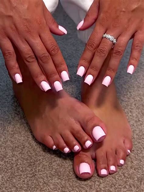 Hot Pink Summer Nails You Will Immediately Love