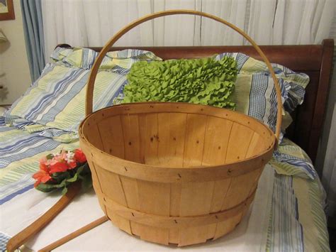 Basket Vintage Smaller than a Bushel Basket Wooden Handle | Bushel baskets, Wooden handles ...