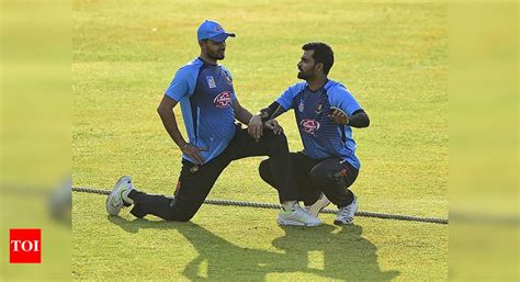 Mashrafe Mortaza shares captaincy tips with Tamim Iqbal | Cricket News ...