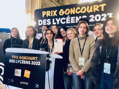 Le Prix Goncourt Des Lyc Ens Est Attribu Neige Sinno Pour Son Roman