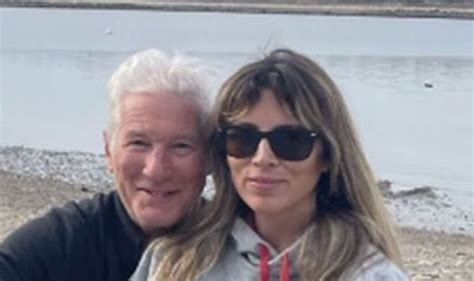 Richard Gere 73 And Wife Alejandra Silva 39 Share Sweet Christmas