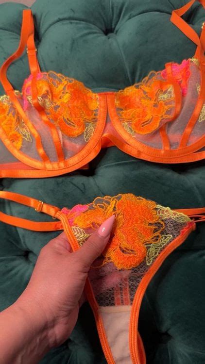 Sexy Lingerie Set Orange Stickerei Gr S Neu Neu und originalverpackt in Emmen für CHF