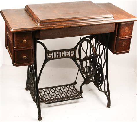 Sold At Auction EARLY 20TH C SINGER SEWING MACHINE WITH SEWING TABLE