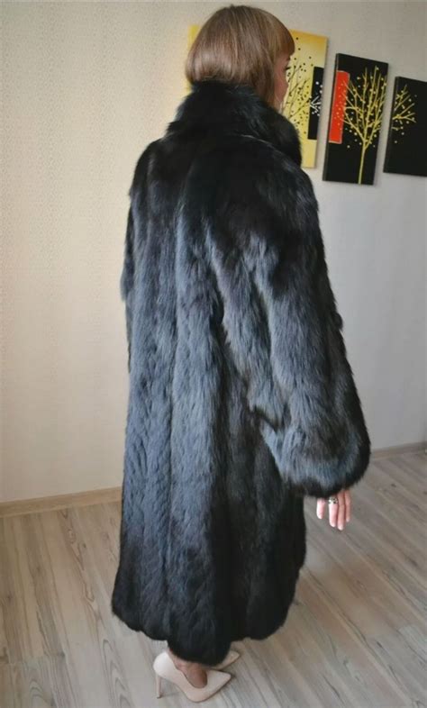 Pin By Francesca Hearne On Things To Wear Fur Coat Fox Fur Fur