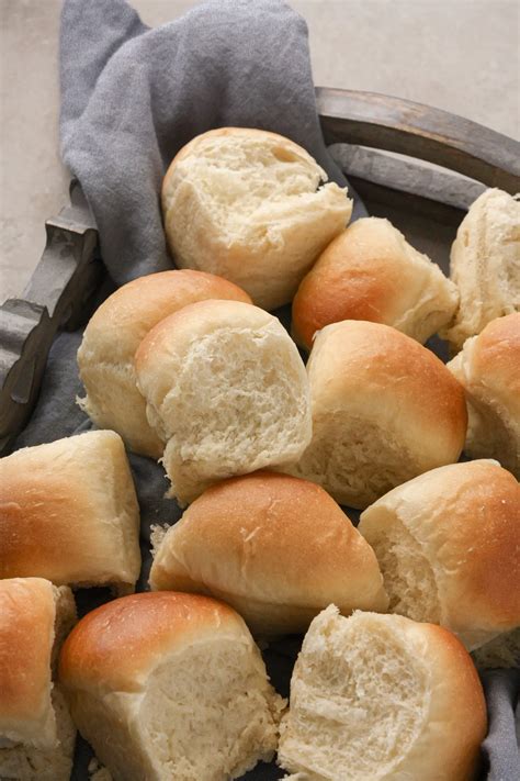 Buttermilk Dinner Rolls The Tickled Tastebud