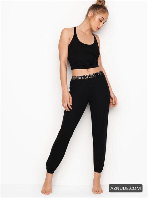 Jasmine Sanders Poses For A New Photoshoot For Victoria S Secret Lingerie Collection April