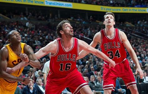 Photo Gallery: Bulls vs. Cavaliers (02.12.15) Photo Gallery | NBA.com