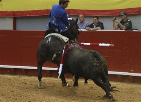 Pablo Hermoso De Mendoza Suma Y Sigue En Navalmoral De La Mata Toros