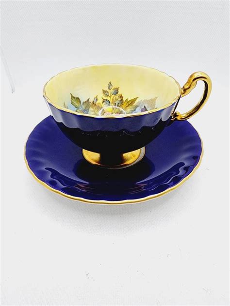 Aynsley J A Bailey Cabbage Roses Teacup And Saucer In Cobalt Blue Oban