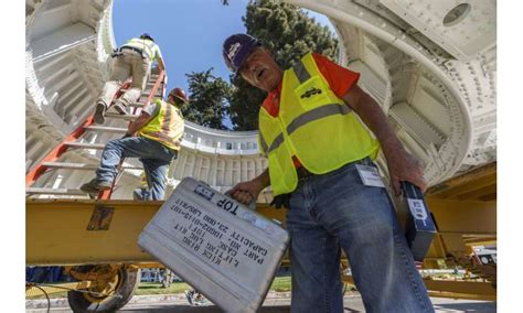 California Science Center Starts Complex Process To Display Space