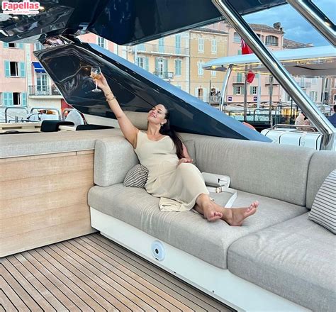 Ashley Graham Aka AshleyGraham Nude Leaks Fapellas