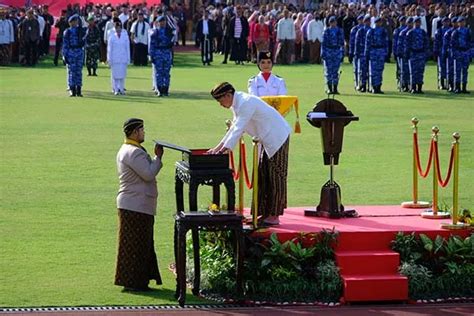 Gibran Tunjuk Mangkunagoro X Jadi Inspektur Upacara Hari Jadi Ke