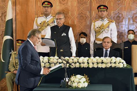 Pakistan Names New Finance Minister Amid Economic Crisis Daily Sabah